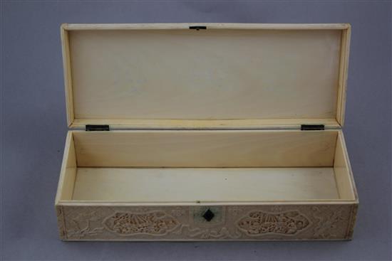 A Chinese export ivory rectangular box, second quarter 19th century, 25cm.